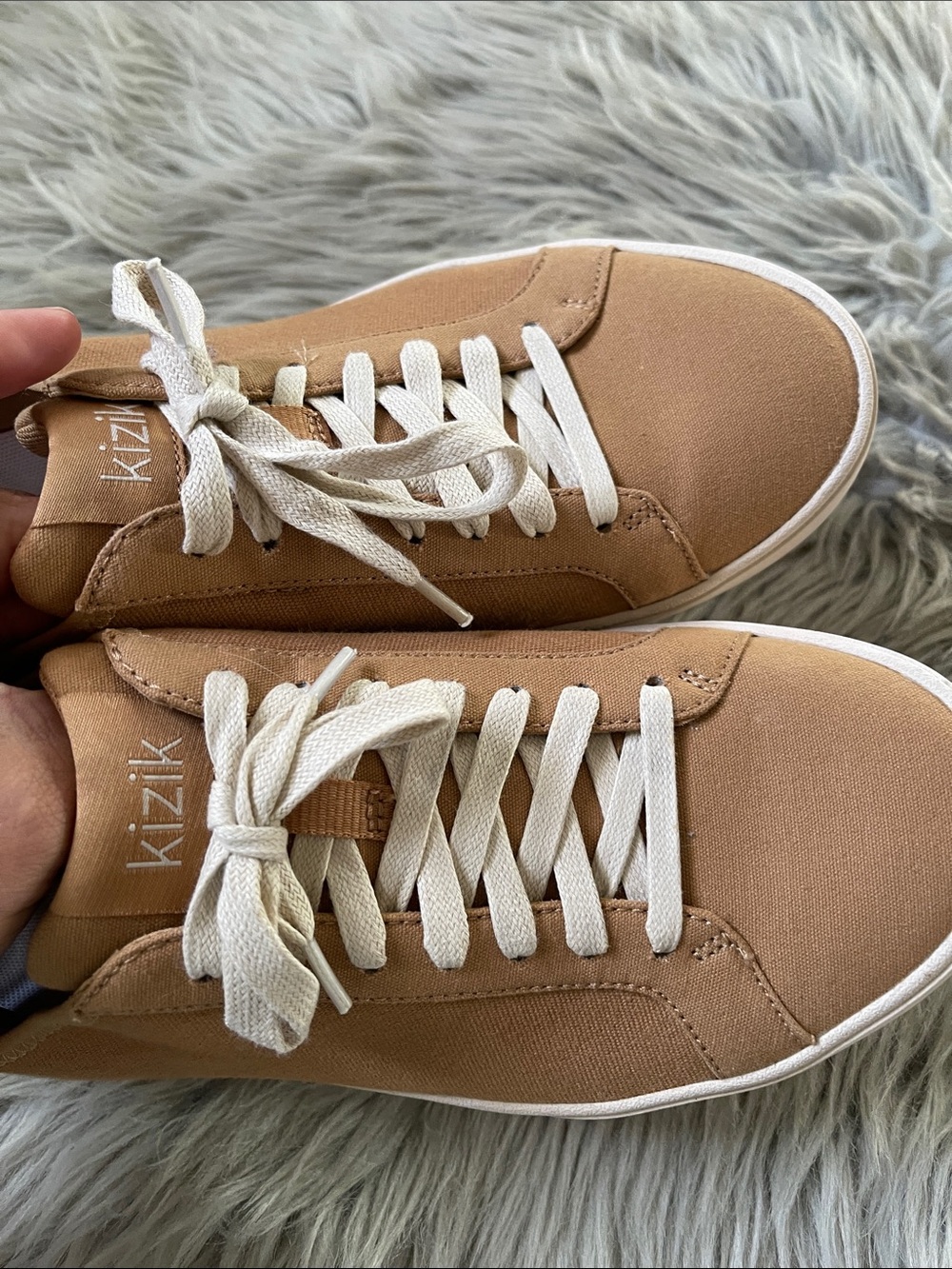 Kizik Women's Casual Sneakers in Tan with White Laces - Picture 3 of 6